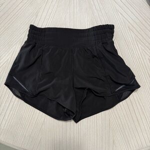 lululemon Black Hotty Hot High-Rise Lined Short 2.5"
Size: 4